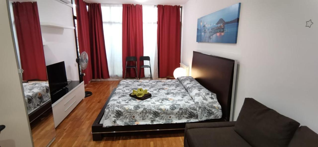 Rooms Arago Барселона Екстер'єр фото