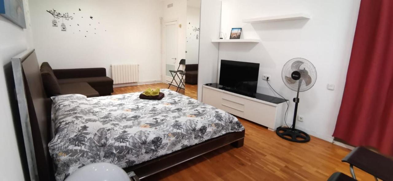 Rooms Arago Барселона Екстер'єр фото