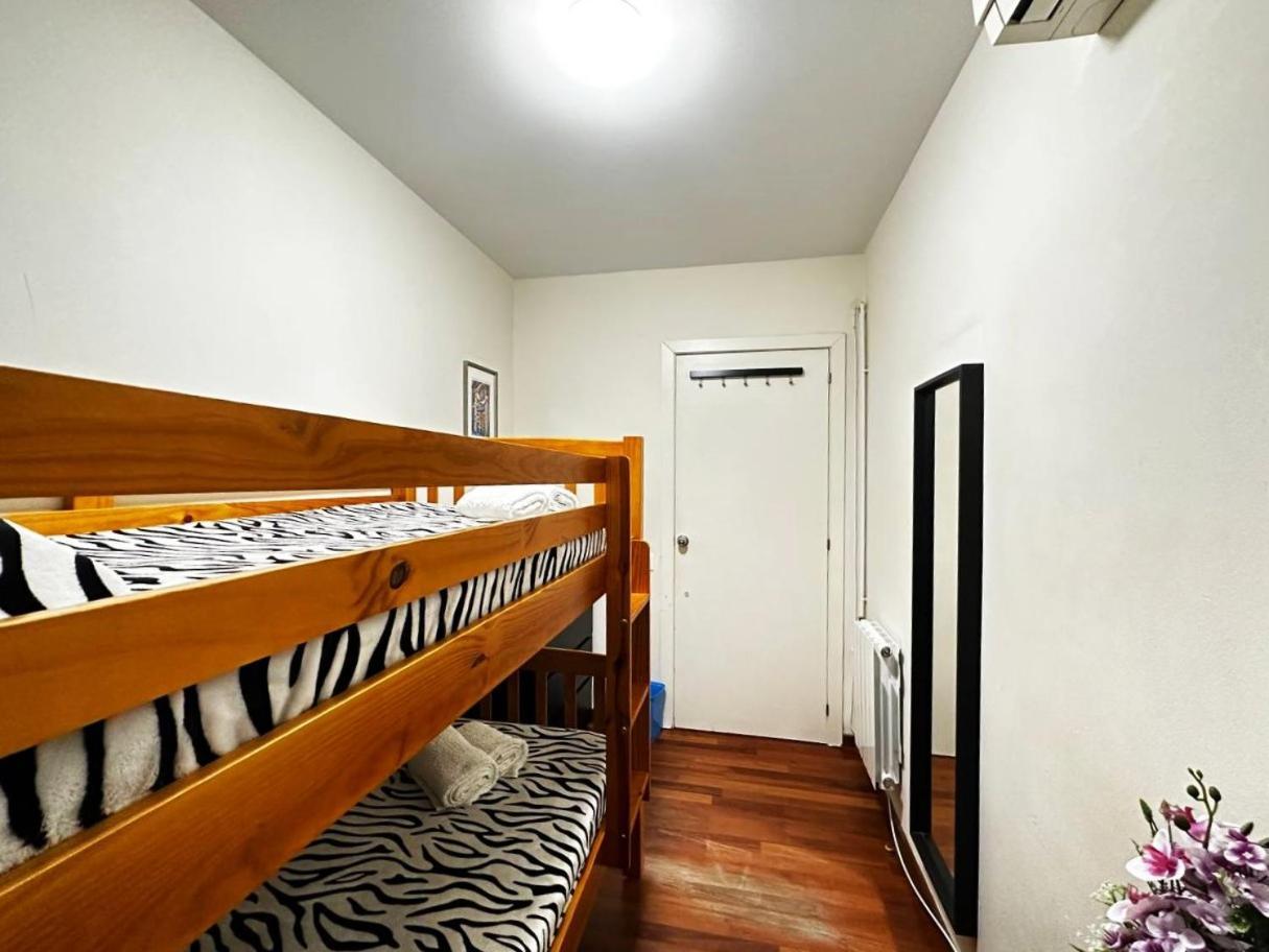 Rooms Arago Барселона Екстер'єр фото