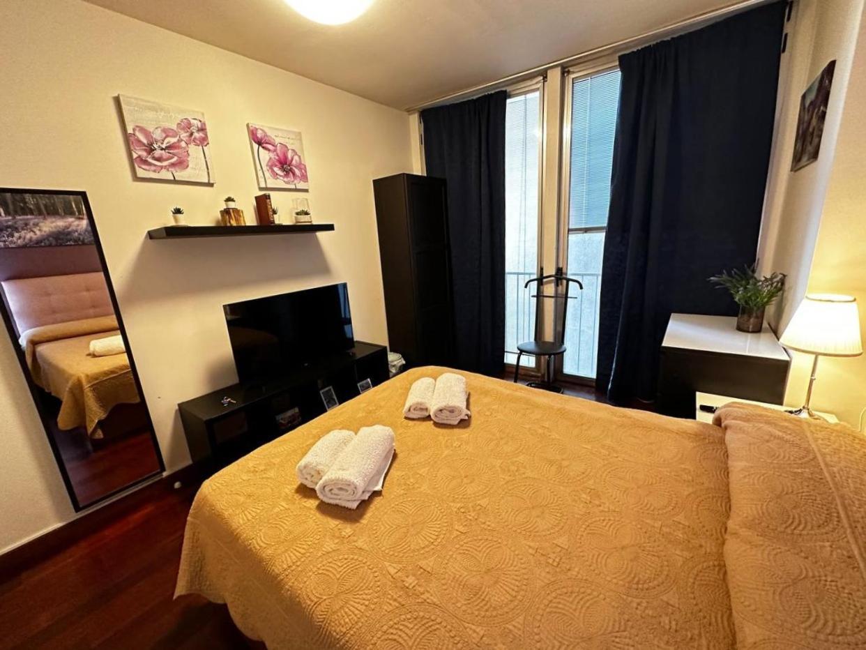 Rooms Arago Барселона Екстер'єр фото
