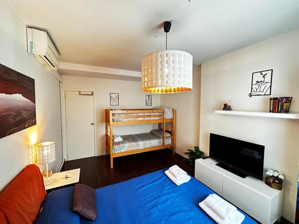 Rooms Arago Барселона Екстер'єр фото