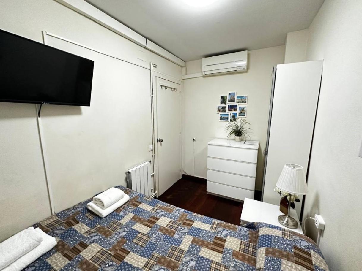 Rooms Arago Барселона Екстер'єр фото
